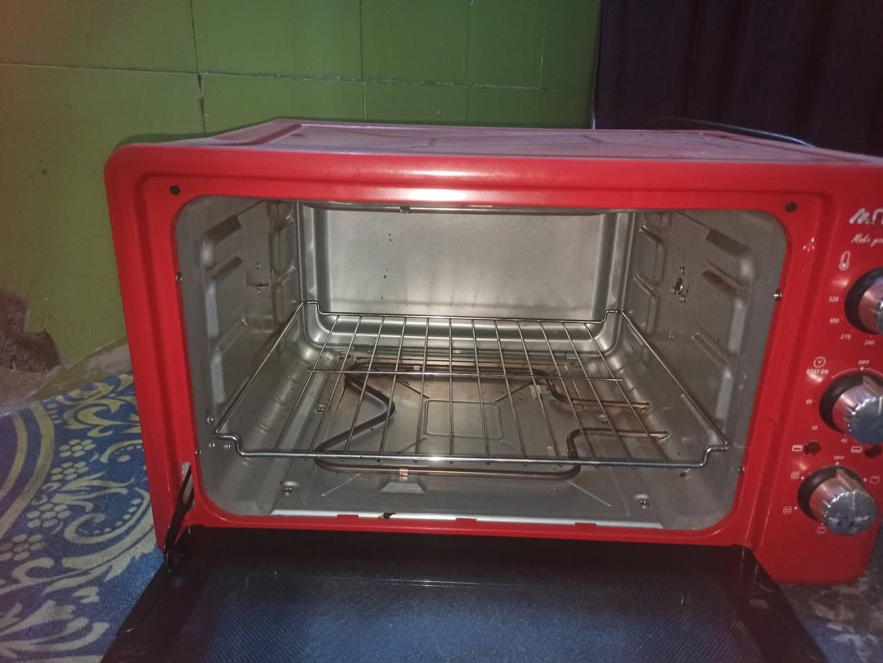 اسلام عليكم
مكيف للبيع نويعه درجه اوله ونضيف كامل وياه شباج مالته شغال ثلج سعره 150 
اوفن نضيف ومرتب وشغلل ونوعيه نوال ماركه معروفه سعره 50 
العنوان النجف الاشرف حي الوفاء 
الرقم ‏‪0788 714 9486‬‏ رقم بيه بس اتصال
