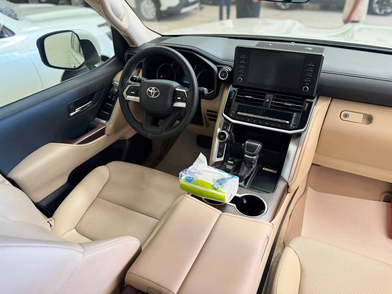 🚘 للبيع: تويوتا لاندكروزر 2024

🔹 موديل 2024
🔹 لممتد ساز
🔹 الممشى: 18 ألف كم حقيقي
🔹 رقم بغداد (باسمي)
🔹 مكفولة كفالة عامة
🔹 السيارة بحالة ممتازة جداً ولا تحتاج أي مصروف

📍 العنوان: بغداد

للاستفسار والمعلومات أكثر يرجى التواصل على الخاص أو الاتصال. ‭***********‬ بغداد, العراق

