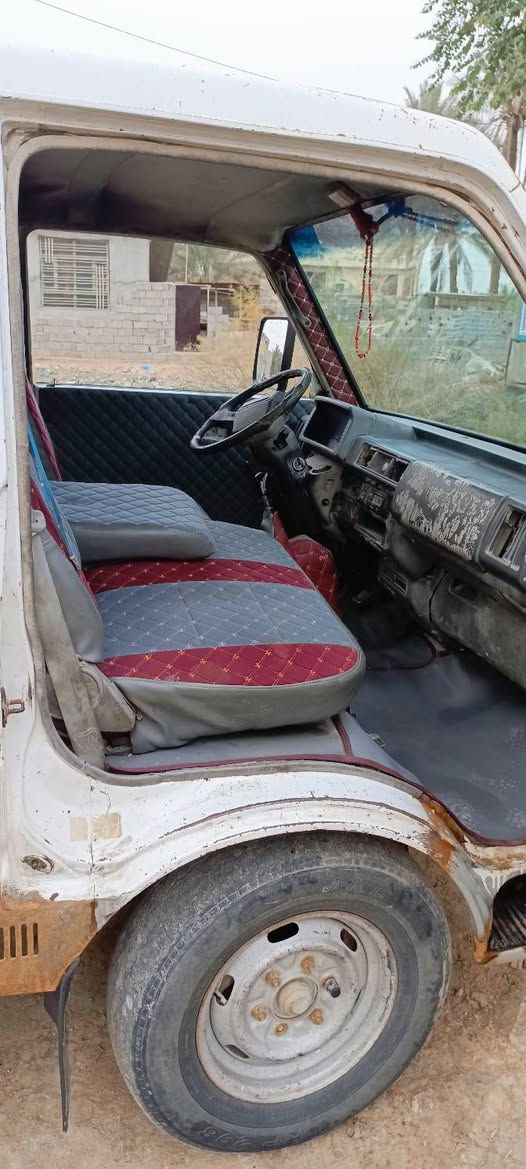 كيا موديل 94 سنويه مجدده لل 2028 مكينه كير اكسن جديد
نقصهه بس سدر السعر 37 وبيهه مجال المكان طويريج للستفسار ***********
