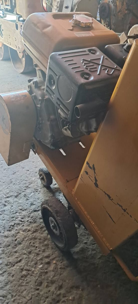 قاطعه كونكريت ياباني اصلي
محرك ياباني حجم ٤١ 
شغال ميه بل الميه 
القاطعه جاهزه للعمل اي نقص مابيها 

#السعر_500_الف_دينار

العنوان بغداد ساحة الطيران شارع النضال 
مقابل كنيسه الارمن 
للتواصل والاستفسار الاتصال على الرقم ***********
@الجميع
