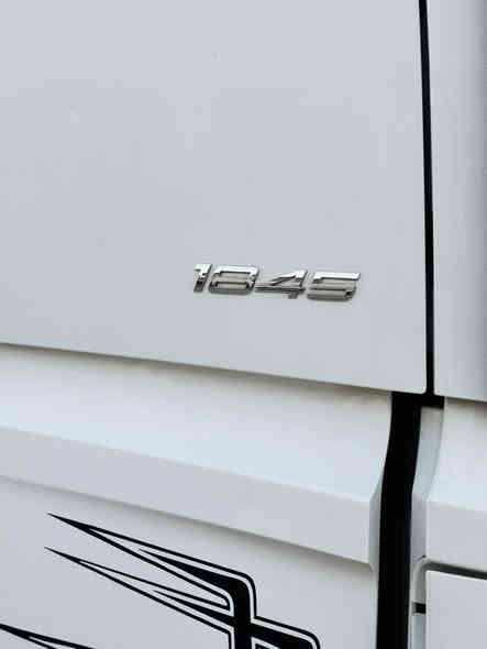 وحش سقف ميكة

موديل 2015

حجم 1845

بدون ريتايدر 

بودي نساف اربع محاور شاكر 2024

سعر 470$ او بيها مجال

للاستفسار 
***********
***********
