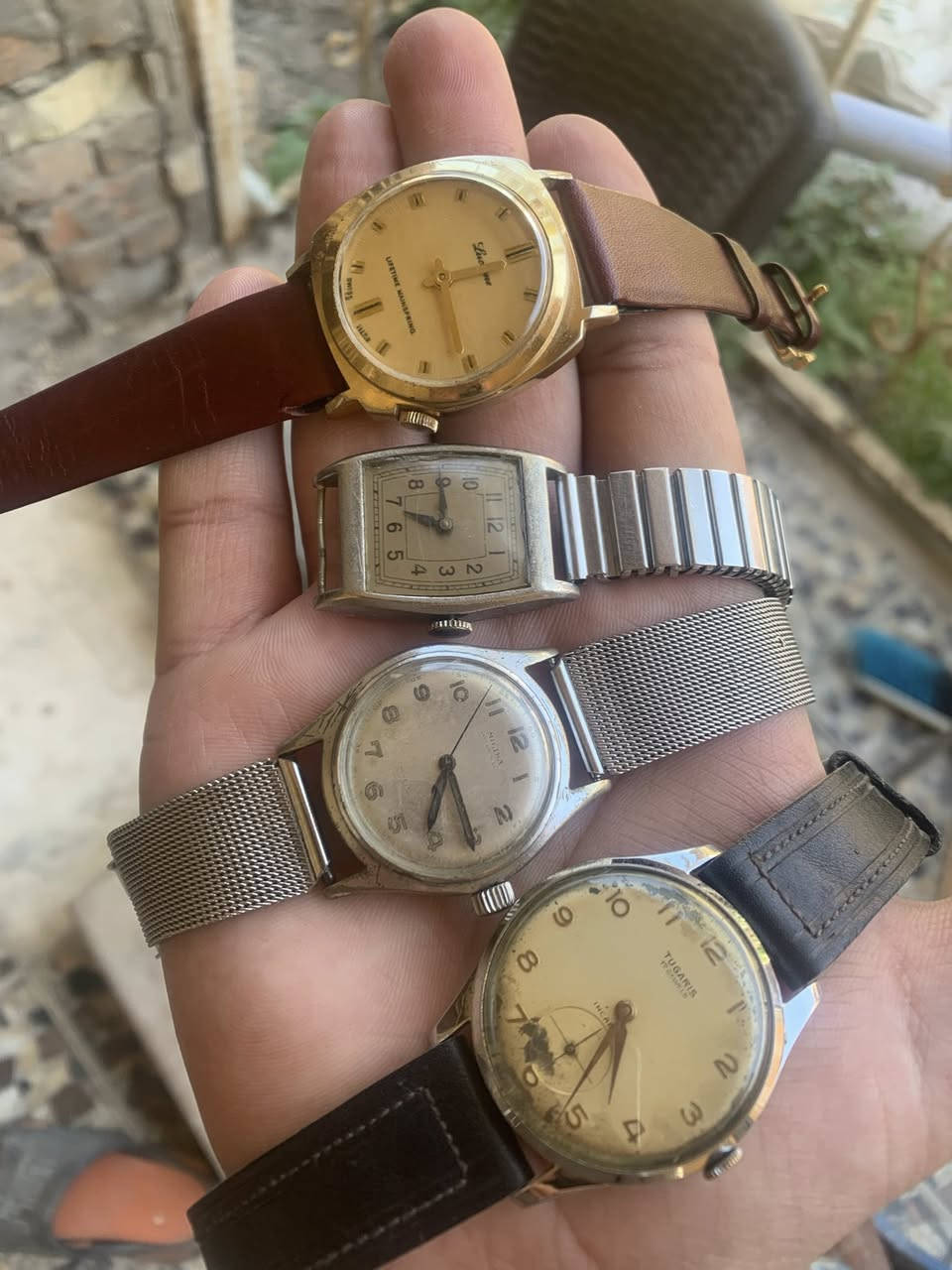 شلعة ساعات نصب تكيوك ٣٣ قطعة 

كلة شغال ومضبوط 

سعر مناسب جدا 

البيع شلع فقط


**إذا كنت صاحب هذا الإعلان وتريد حذفه لأي سبب، رجاءا أرسل رسالة إلى الدعم الفني**