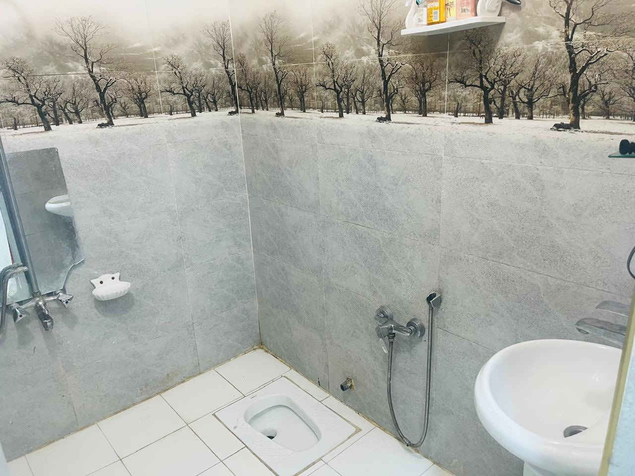 سلام عليكم
للبيع 120 متر 

الواجه 6

النزال 20

طابقين ونص يحتوي على اربع غرف

موقع ضياء الحلفي 

للاستفسار ***********
