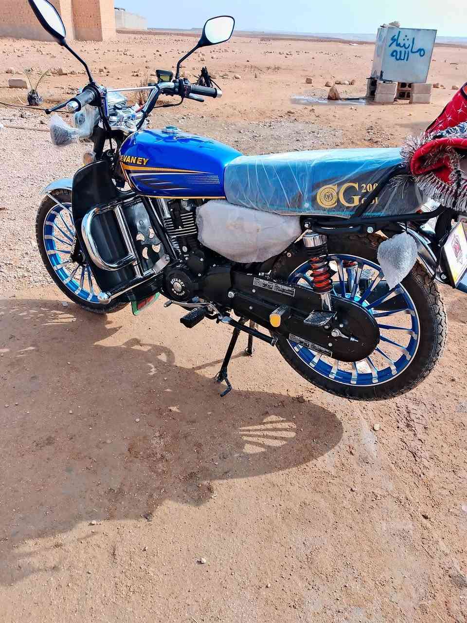 السلام عليكم اخوان دراجه للبيع موديل25 شرط نظافه فول محرك 200 ماشيه 4000 ترهم مراوس***********
