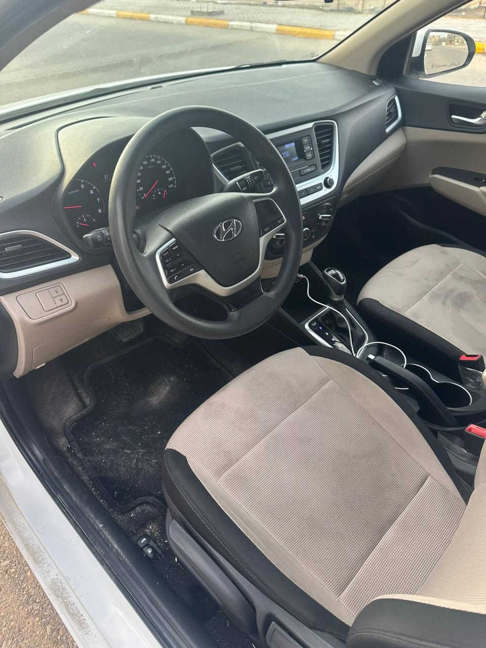 سلام عليكم اكسنت ٢٣ خليجي كفاله عامه مكينه ١٤٠٠ ماشه ٤٨بدون الرقم بسم شركه بسماوه سعر ١١٧ وبيهه مجال *********** مكاني ديوانيه الحمزه شرقي
