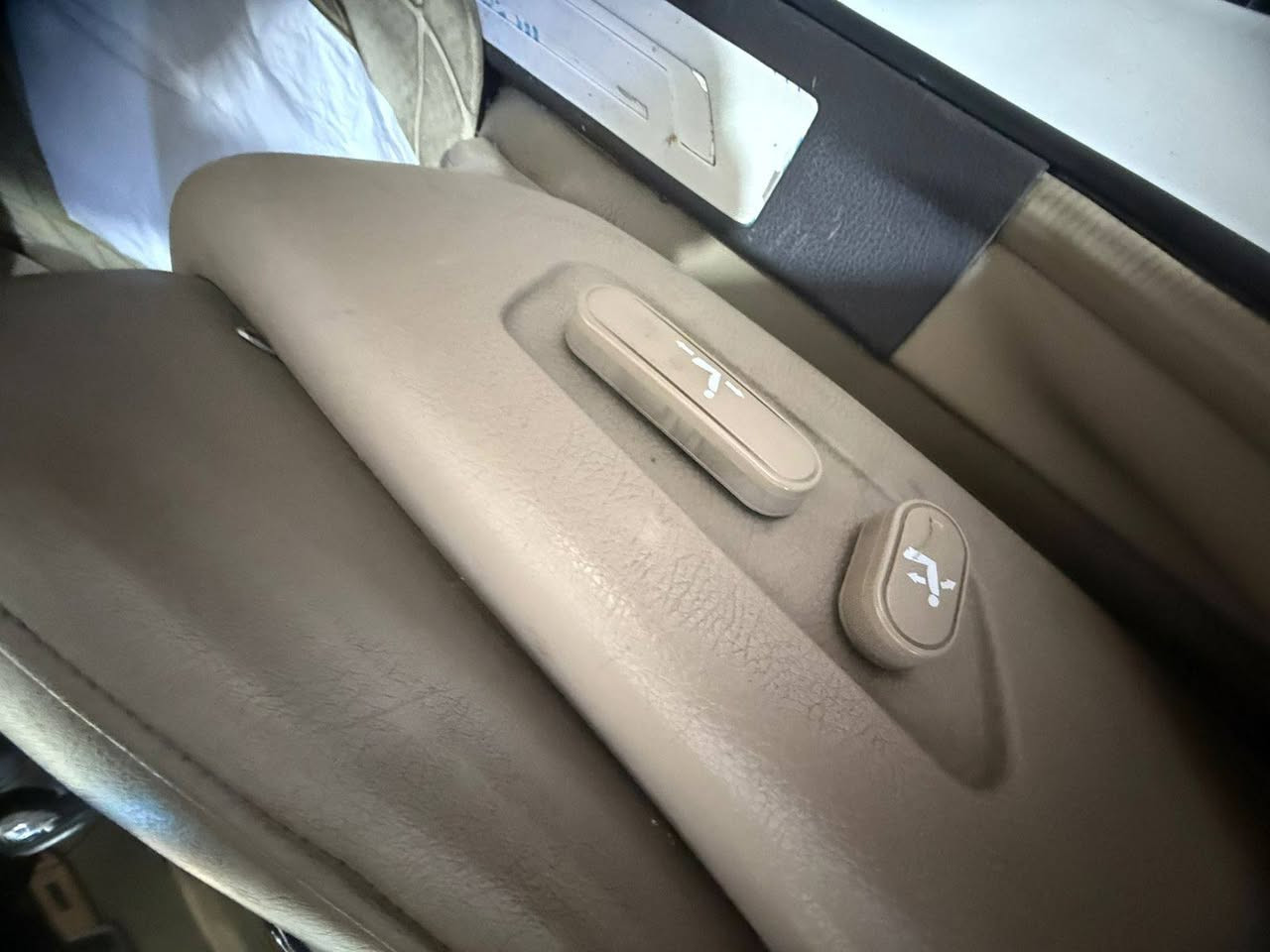 .سلام عليكم كيا موهافي ٢٠١٣ السيارة فول ١/١ فور ويل زراك فتحة كشنات جلد اشاير بل مري مري شفط بصمة السيارة جديدة تخم تاير كوري تبريد حدادية محرك خير من الله بية صبغ فقط بنيد مكاني بغداد البلديات
*********** 
ما متوجد على النت شراي نتصل تدلل على رقم
