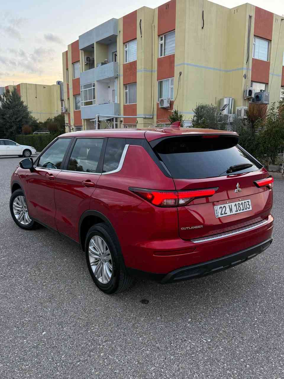 ئاوتلاندەر مۆدێل 2024
بێ بۆیاخ و بێ سارد و بێ ئێرباگ 
تەنانەت دەعامیشی بۆیاخی نیە 

 سێ ریز کوشن حەجم گەورەی فامیلی
نیو مواسفات  

مەکینە و گێر و کارەبایی بەشەرت
تەنها پەنجا هەزار کم رۆشتوە

بەناوی خۆمانەو سەیارەکە لە سلێمانییە

تکایە گەر مشتەریت و زانیاریت ئەوێ تەلەفون بکە
***********

نرخی ٢٠٦ ورقە Singapore
