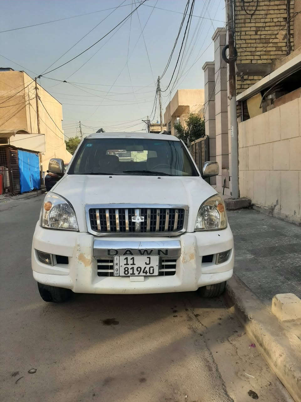 السلام عليكم 
للبيع (DAWN) كنو برادو صيني
محرك 4Y 2.4 
كير عادي 5 نمر 
كل كهربائياتها كاملة و شغالة 
سبعة راكب 
سبير تعليك 
رقم بغداد الجديد 
سنوية لل2031 
تحويل شوكت ما تريد 
السعر 45 و بيها مجال 
المكان بغداد الدورة الميكانيك 
للتواصل ***********
***********
