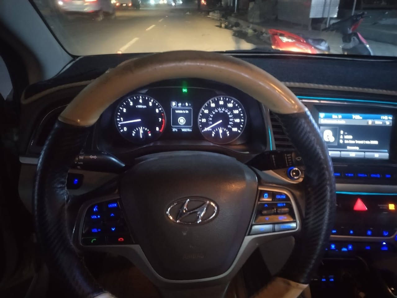 النترا ٢٠١٧ وارد امريكي حادثها قبق جنطه وجاملغ خلفي باسمي رقم بغداد  السعر ١٢٠ ورقه 
*********** للتواصل
