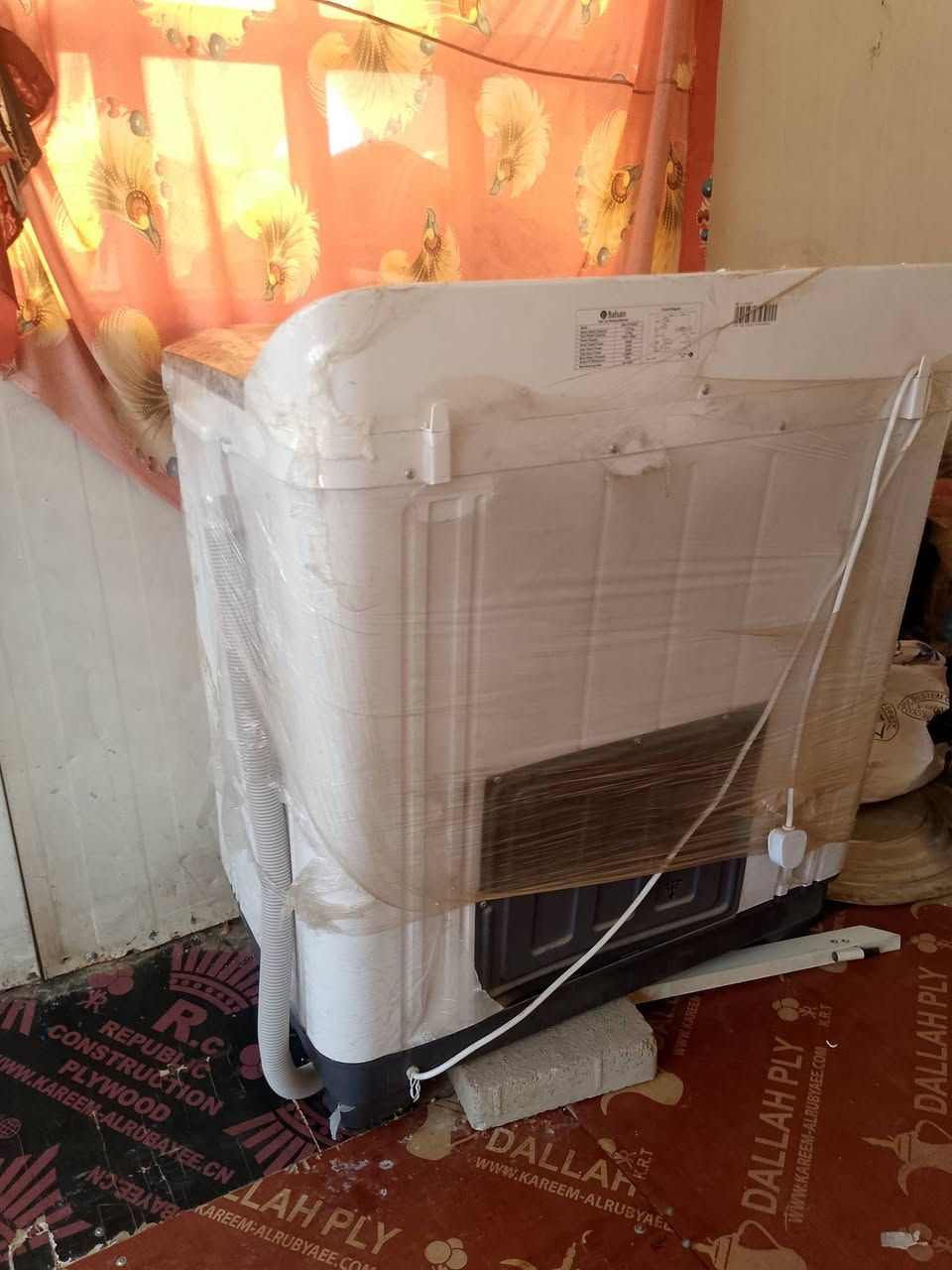 قساله للبيع بسعر 450الف جديده بل جيس العنوان الرمادي التأميم ***********
