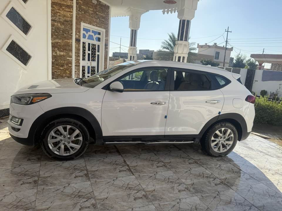 للبيع 
السعر 180 ورقة
وبيها مجال
توسان وارد امريكي

موديل 2019
محرك وگير شرط

فول مواصفات 

كامره خلفيه

لايت زينون

عدسات

تحكم ستيرن فول

حساس ستيرن للاستداره

 رادارات امامية
وخلفية

انارة ترحيب داخلية

حساسات خلفي وامامي اصلي

اشار بالمري
رقم صلاح الدين دولي
السيارة بأسمي
شرط التحويل
المكان صلاح الدين 
بيجي
***********
***********
