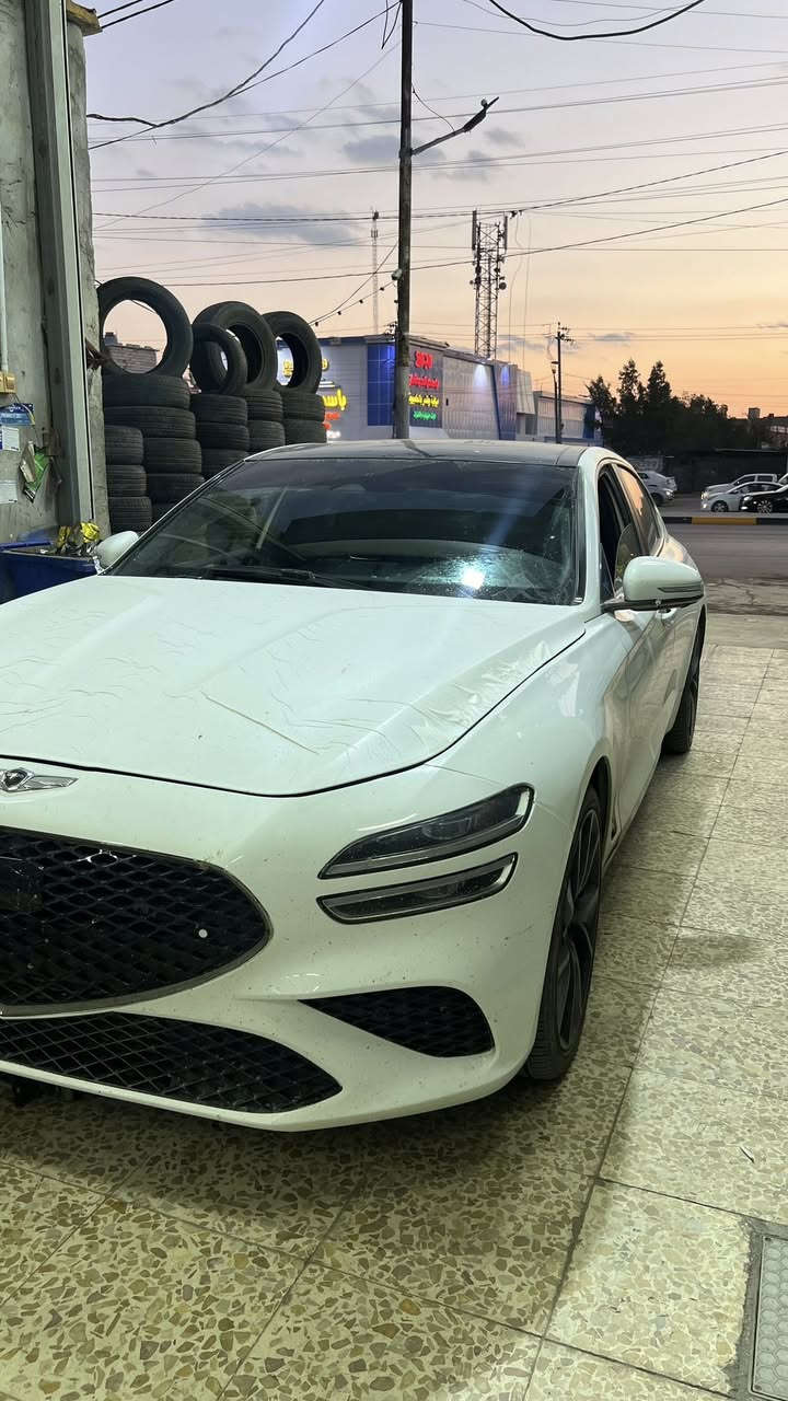 السلام عليكم 
جنيسيس g70 2022 
 حجم المكينة v6  3.3 Twin Turbo 
فئة برستيج فول مواصفات
بدون رقم منفيس  بأسمي
تترقم جميع المحافظات 
الحادث اربع قطع بدون دواخل
الارياك ضارب
الي يدور كفالة لايتصل
السعر مناسب
174 قابل للتفاوض 
***********
