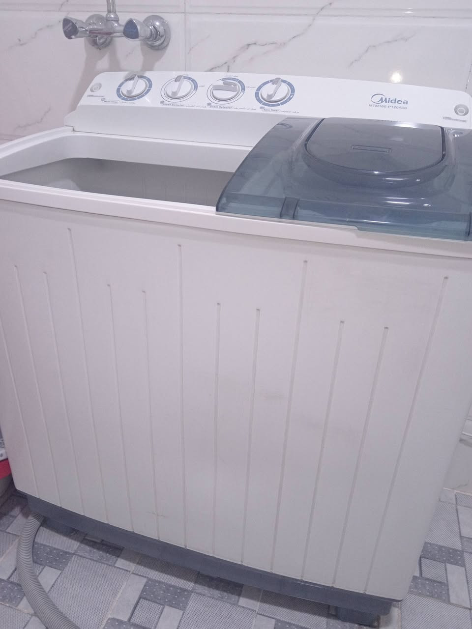 غساله للبيع ١٤ قدم نضافته نفس صوره


**إذا كنت صاحب هذا الإعلان وتريد حذفه لأي سبب، رجاءا أرسل رسالة إلى الدعم الفني**