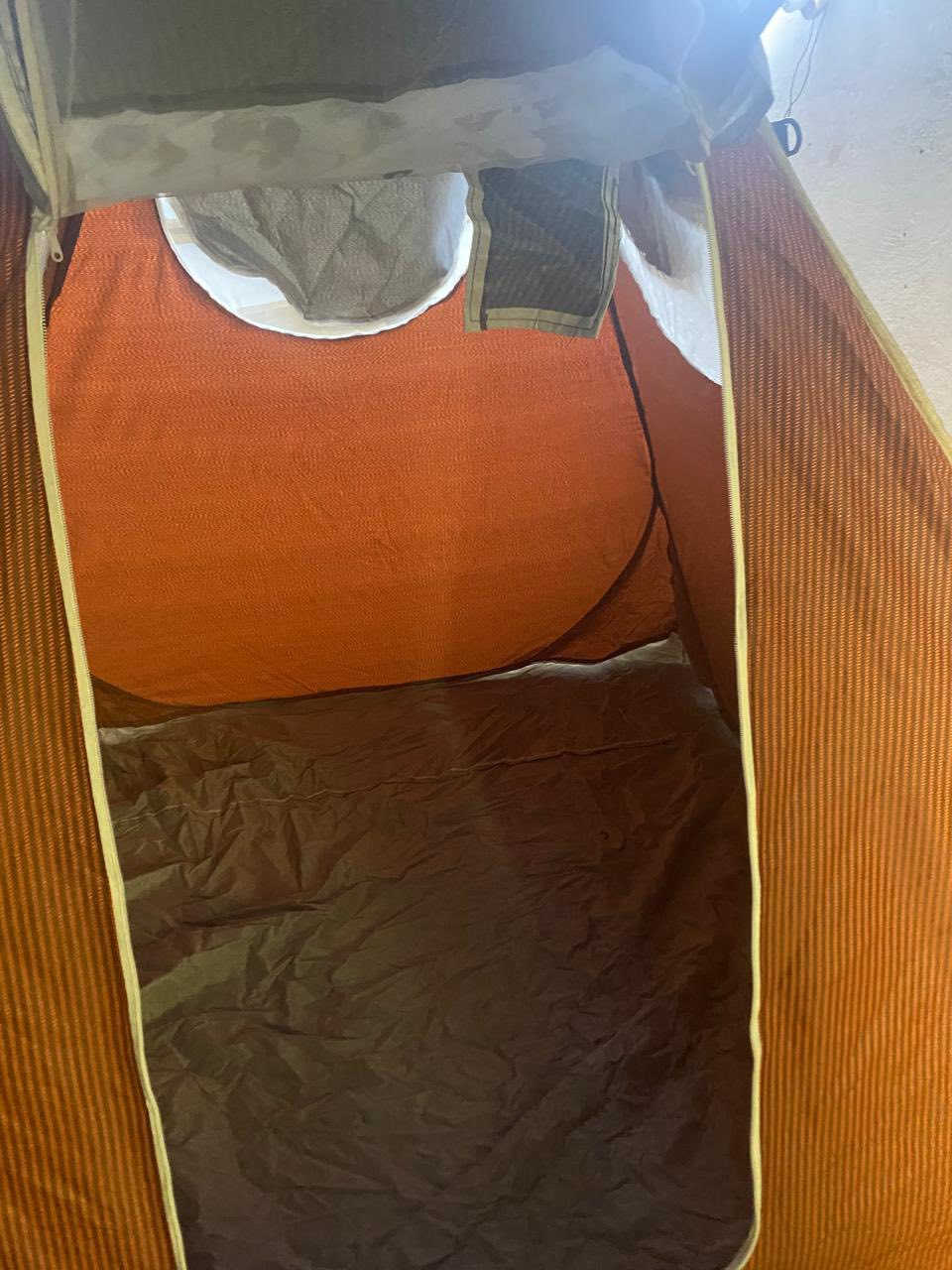 الخيمه الجبيره 100 الف
الخيمه الصغيره ب75 الف
المبرده 125 الف
السرير ب 100 الف
اللوكر بي مغسله ب 175 الف

***********
