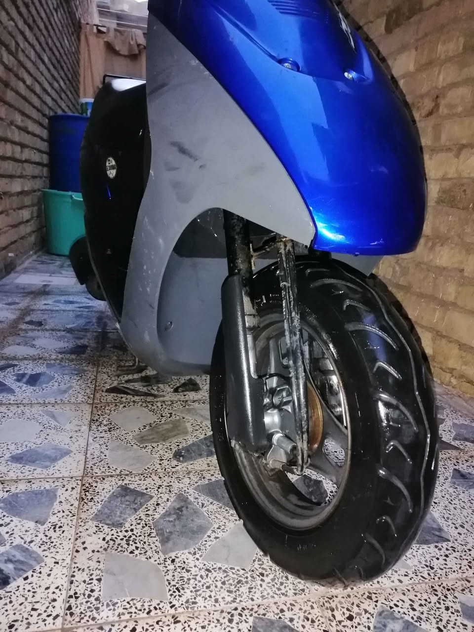 جديد شهر 8 وكيل
لون ازرق مرغوب
كلشي بلاد وما مفتوح
تخم تاير جدد
كهربائيات كامله ومكمله
مال بيت ما متعوبه
تجي وتشوف بدون عمله بيها مجال قليل للشراي
*********** عمارة, ميسان
