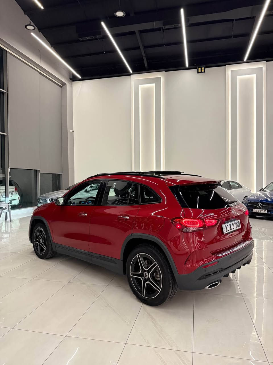 GLA 250 2021 AMG 4Matic Full 🔥☄️
موديل :2021
ماشي : 55 میل 
فول ١/١ رادار جانبي خلفي شاشه كاميرا ٣٦٠
سقف بانوراما كشنات خزن ميموري سياحي هم كهرباي  داخل ليد اصلي شاشه جبير كيج اليكترون ماوس فول داتاشو 4  کامیرات موصفات ماكو اكثر AMG  بيلادي حادث فقط حافه امايه بدون اي دواخل .
سياره جديده صدر گير محرك تبريد محرك سياره 
رقم شاصي: W1N4N4HB3MJ171043
سياره رقم جديد هه زه جديد سنويه جديد
سياره بسمي تريد وكاله تحويل نفسي يوم
مكان سياره اربيل .
سعر:245🔥🔥.
رقم هاتف ☎️ *********** whats app أربيل, العراق
