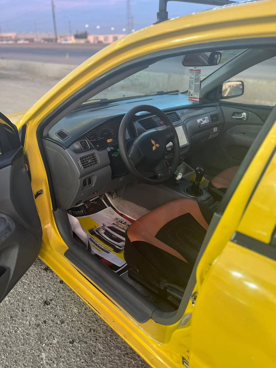 سلام عليكم للبيع لانسر 2010 بسمي مصفره من كلشي سياره بدون اي نقص جاهزه مجهزه ماشيه 85 صابغها حزام جماليه بدون اي ضرر سعر 72 رقم الهاتف ***********
