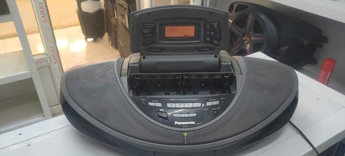 🎵 ماركة Panasonic الأصلية
🎵 صوت قوي ونقي مع Super Woofer
🎵 CD شغال 100٪
🎵 راديو شغال
🎵 كاسيت مزدوج
🎵 باب علوي يفتح إلكتروني
🎵 يعمل مباشرة على كهرباء 220V
🎵 نظيف جداً بدون خدوش
الجهاز جاهز للتجربة أمامك ✔
💰 السعر المطلوب: 75000 الف دينار
(السعر مناسب جداً مقابل الحالة – للجادين فقط) يتوفر توصيل
للإستفسار المراسلة على الخاص او الاتصال على الرقم 
***********
يتوفر واتس اب كركوك, العراق

