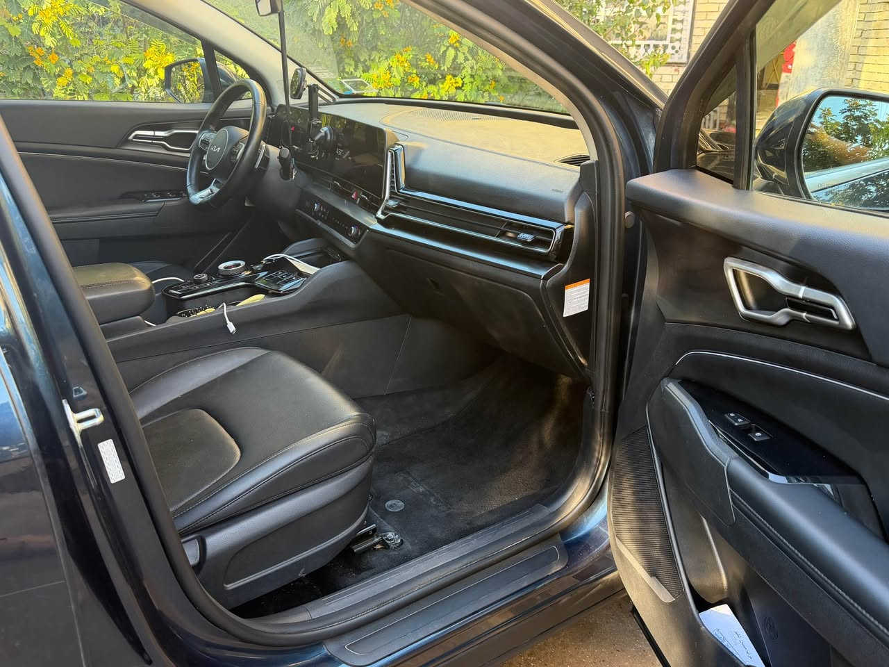 كيا سبورتج هايبرد2023
مكفوله 
بدون حادث
بدون ايرباك 
ماشية 33
فور ويل 
فول مواصفات رادارات بدون فتحة
السيارة جديدة جدا 
مرقمة باسمي 
مكان السيارة ميسان 
للاستفسار *********** عمارة, ميسان
