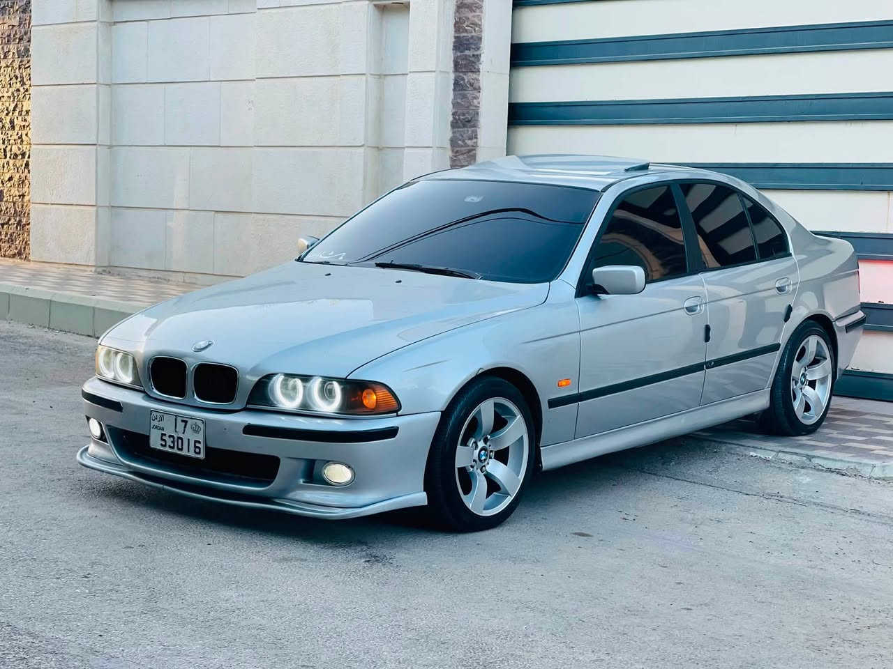⚠️بسم الله الرحمن الرحيم
‏بي إم دب.    BMW.  

موديل 98 

⚠️متور 2000 قوي و اقتصادي 

 ⚠️قير تمتك تب ترنك ✨  فحص جـــيد. 

⚠️كوشوك  وجنط جديد ✅

بور ستيرنج 💯   

ضباب حراري كامل  ✈️ ✅

غرفه جلد كامل 

دهان جديد 
كشفات زينون
برادي خلفيه 
موري كهرباء 
مانع انزلاق 
 

مسجل شاشه 
 
فتحه 3حركات 

مكيف حامي بارد 🥶🥶

⚠️سنتر لوك  

⚠️ترخيص لا شهر 10 

 زجاج كهربا 

⚠️السياره بشكل عام مو نقصها شي الحمدالله 💯👍 

( كاش فقط)  💯👍

الفحص

 امامي ،  قصعات اثر ضربه 

 امامي ، مضروب راس 

خلفي ، مضروب مع قصعات 

خلفي ، ضربة عل راس 

السعر 3400    قابل للتفاوض بعد المعاينة 

الموقع  : عمان الجويده

للمرجعه 0789761761


**إذا كنت صاحب هذا الإعلان وتريد حذفه لأي سبب، رجاءا أرسل رسالة إلى الدعم الفني**