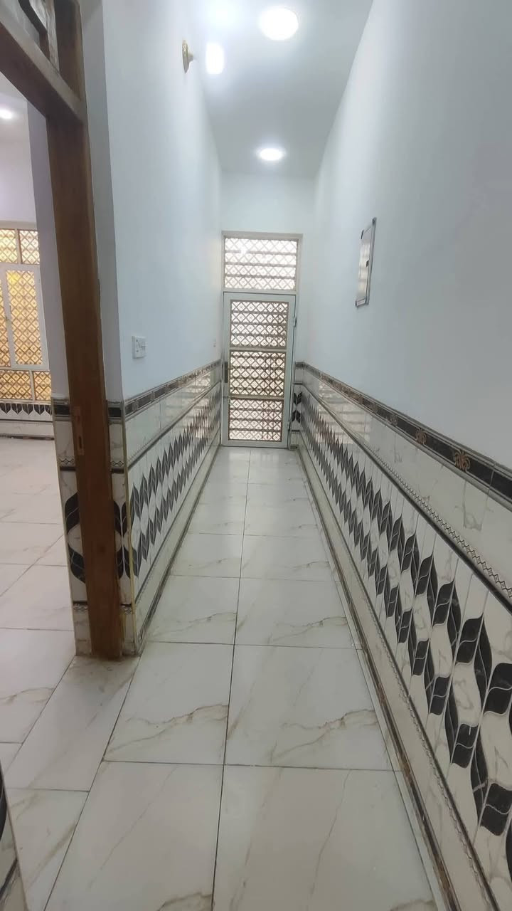 دار للبيع حي الصحفيين مساحة ١٠٠متر طولاني طابق واحد بناء حديث ٢٠٢٥ بلگوك الاول للاستفسار والاتصال على رقم ***********☎️📞
