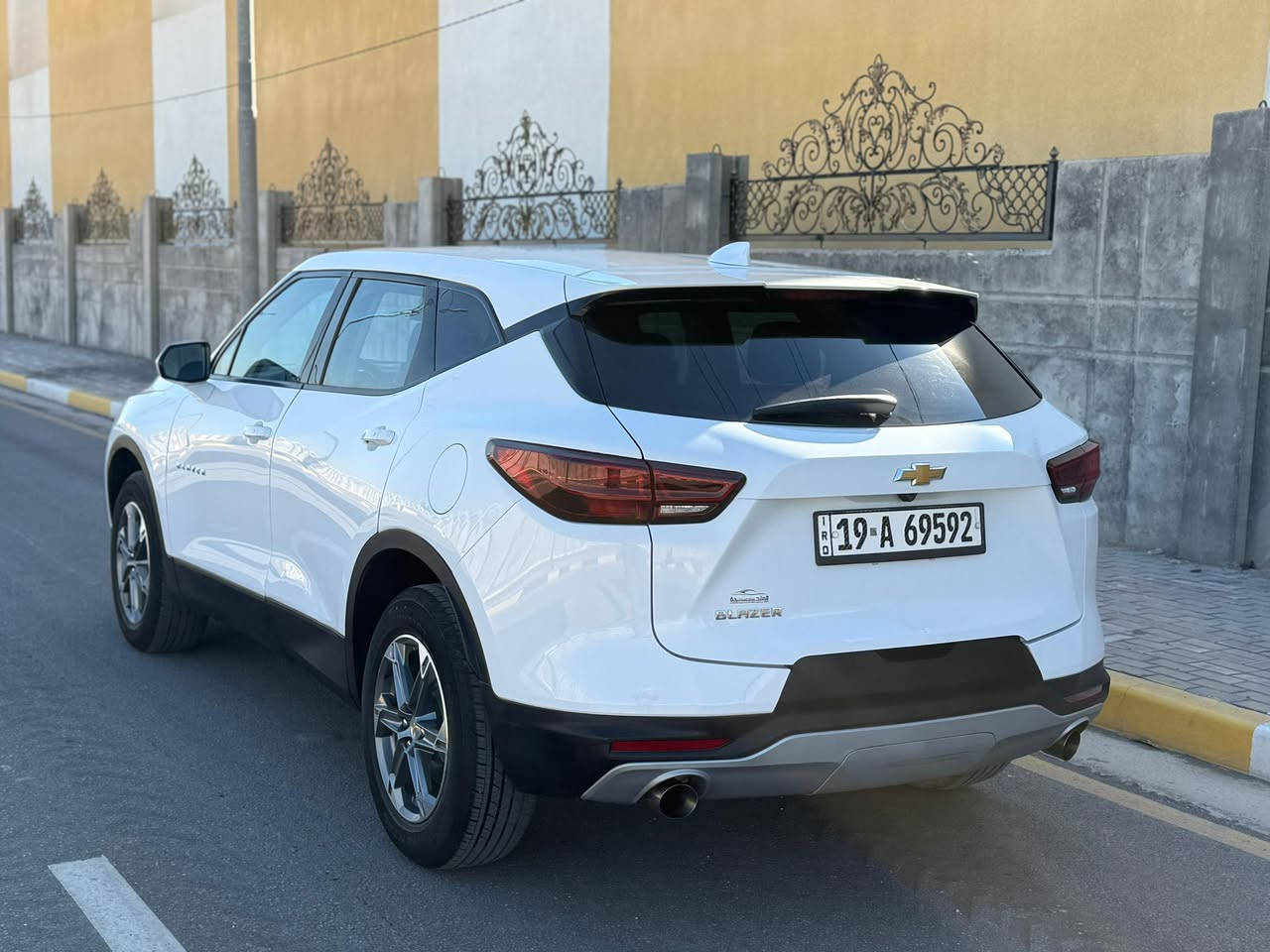 شوفرليت بلايزر LT 2023
رقم كربلاء الدولي تحويل مباشر 
حجم المحرك : 4 سلندر 2000 تيربو 
عداد المسافه : 24 الف mill
الضرر : بنيد تصليح بسيطة بدون دواخل ايرباك طاك ومصلح سستم  
المواصفات .. بصمة تشغيل وابواب 
رادار امامي مانع تصادم - تحديد مسار 
تبريد قطعتين - قياده الية - كار بلي
لد نهاري ليلي - لايت زينون - بكلايت لد 
السعر (220) ورقة قابل للتفاوض
*********** مهندس حسين  
كربلاء / حي الحسين 
شركة_المتحدة_لمزادات_السيارات_وقطع_الغيار
