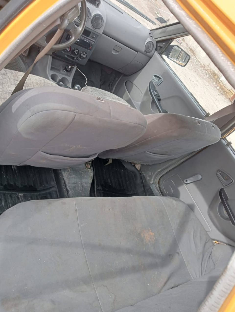 سلام عليكم سايبه موديل ٢٠١٢ مصفره هيه وغرامات تبريد تدفئه كير ومكينه جديد تحويل عقد مروري مكان البلديات سعر ٢٧ بيه مجال مكلف بالنشر ***********
