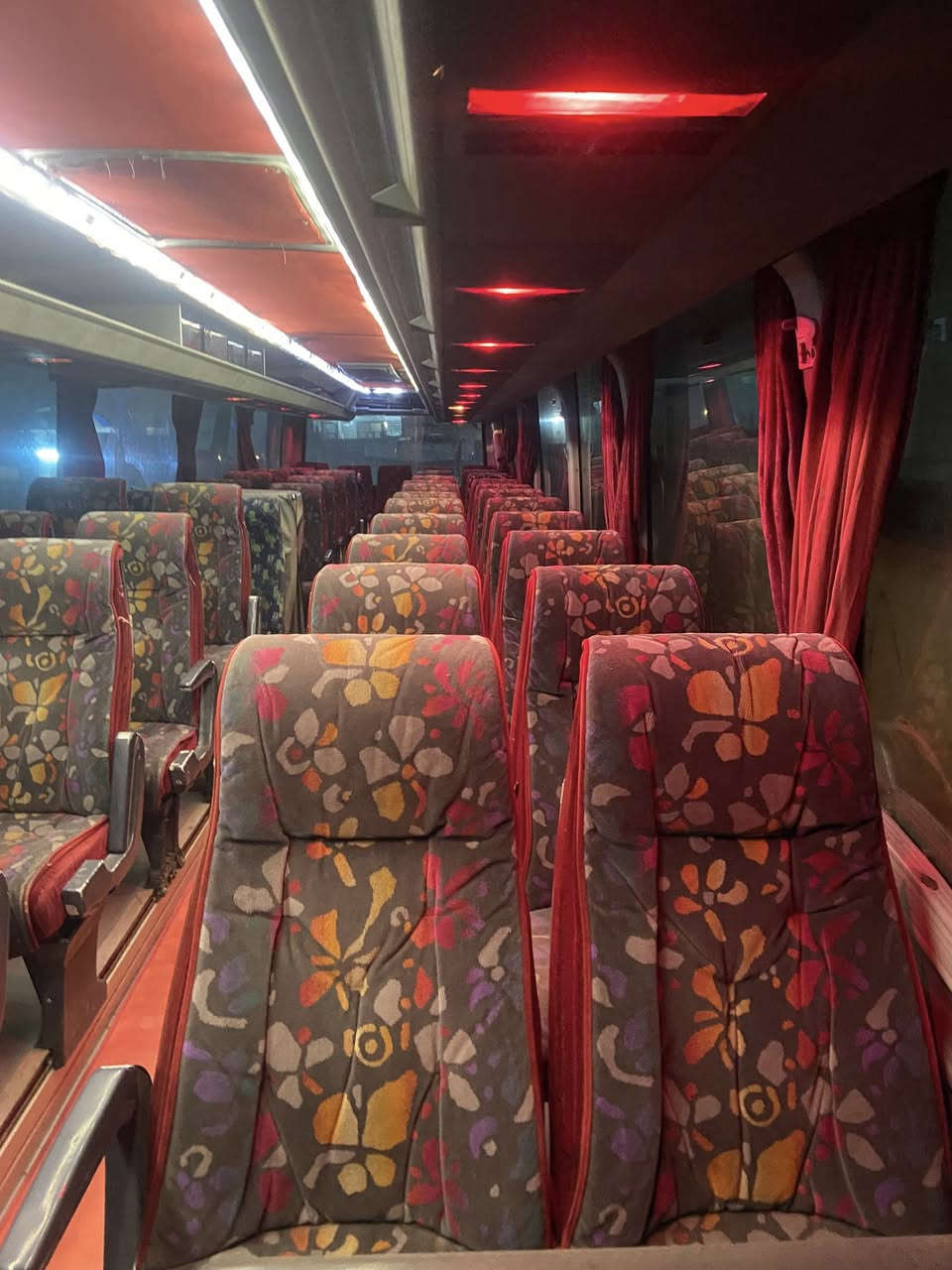 السلام عليكم 
404لبيع جاهزه 
كير اكسن مكينه
تخم تاير حداديه 
تبريد شبحً جبير جديد ستوني شاده 
سعر 150بيهً مجال 
بلاه شماره
***********وتساب
