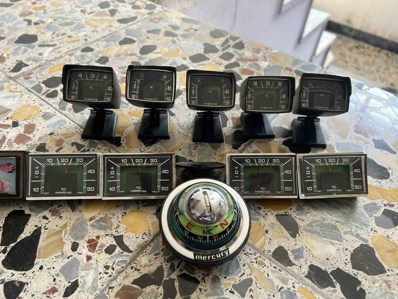 السلام عليكم غراض للبيع كلمن سعره عنوان البلديات ***********
