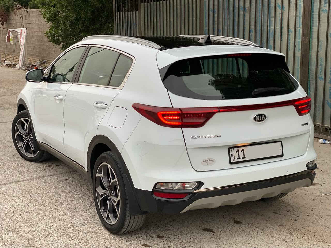 السلام عليكم
سبورتج جيتي لاين 2020 ماشيه 70 الف حقيقي

فووول مواصفات 1/1 كلشي بيها رقم بغداد بأسمي

كير محرك صدر كله مكفول سبيرها منازل 

بيها صبغ ربع باب الصدر الباقي مكفول السياره جديده وعندي سونار بيها

سعرها 210 وبيها مجال بسيط الشراي يتصل وبالخدمه

مكاني بغداد الكرخ ***********
