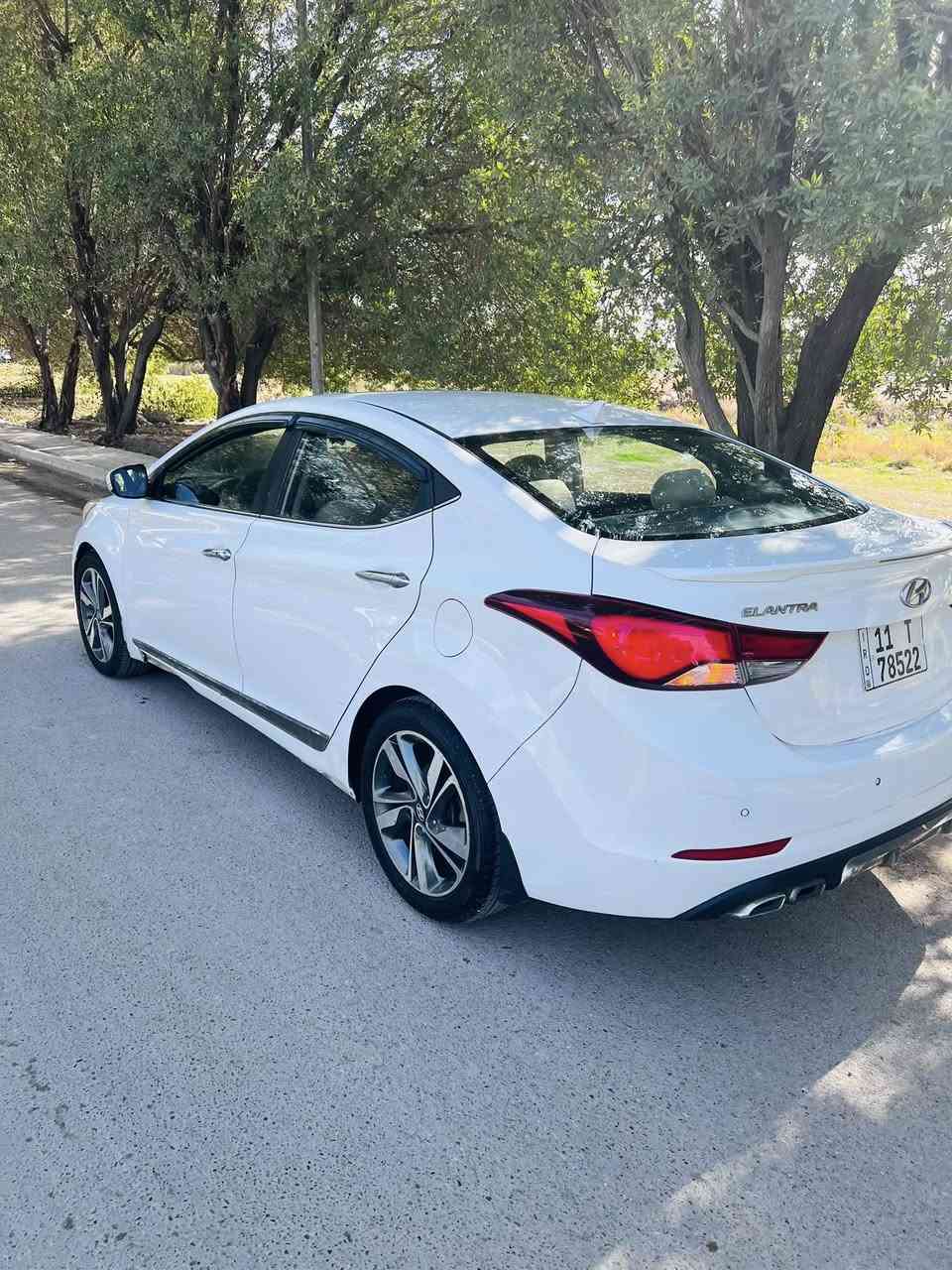 السلام عليكم النترا موديل 2016 خليجي رقم بغداد بإسمنا تحويل مباشر السياره فول مواصفات فتحه بصمه حساس خلفي قطعتين تبريد محرك 1600 دوش ماشيه 140 صبغ باب فقط جاملغ الامامي الأيمن بي بارد بدون صبغ وبيها هاي الدوسه موضحه بالصوره باقي الكشر مكفوله كفاله عامه. 
السعر 118$ وبيها مجال
 رقم الهاتف***********
عنوان السياره /بغداد الكرخ
