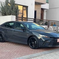 كامري هايبرد • SE • ٨٠٠٠ كم