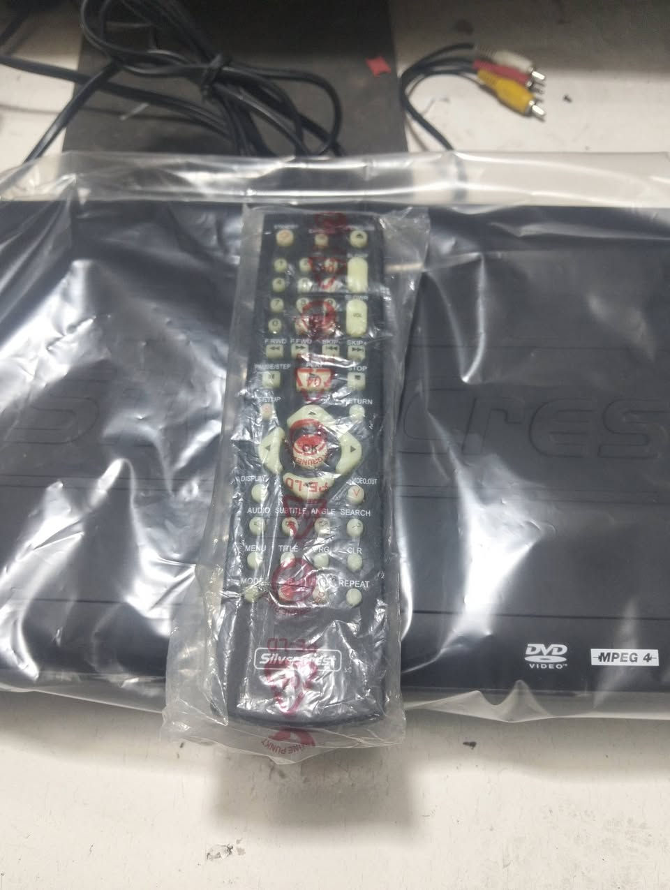 للبيع
دفدي جديد وغير مستخدم مع كافة الملحقات 
صنع فرنسي
بغداد
***********
