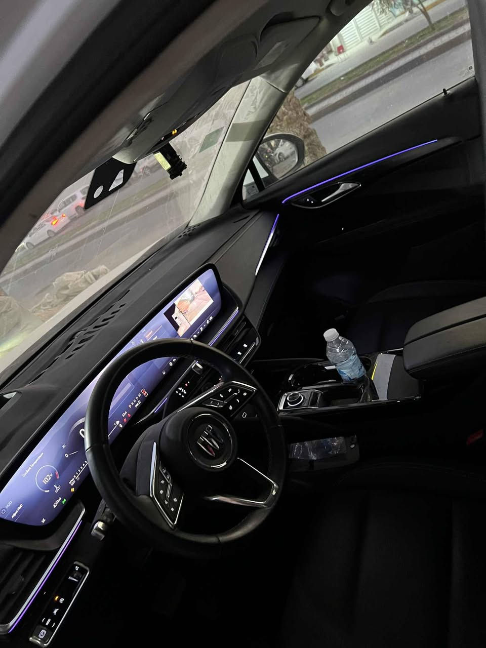 بيوك انفجن 2024
فول مواصفات بدون فتحة ماشية ٤ الف 
محرك ٢٠٠٠ تيربو شغال على البانزين المحسن والعادي 
٤ كاميرات وسستم صوت BOSS 9 سماعات 
جنطة كهرباء وشحن لاسلكي للهاتف 
رادارات امامي وخلفي وجوانب 
قياده الية وفول تحكم ستيرن 
مقاعد تدفئة وستيرن تدفئة 
مرايا وسطيه وجوانب تظليل كهرباء
مرايا جانبيه قلاب 
نقاط عمياء
لايت وبك لايت فول ليد مع ترحيب 
مقاعد كهرباء 
وغيرها من المواصفات 
بغداد شارع فلسطين 
***********
***********
الحادث بالصور
