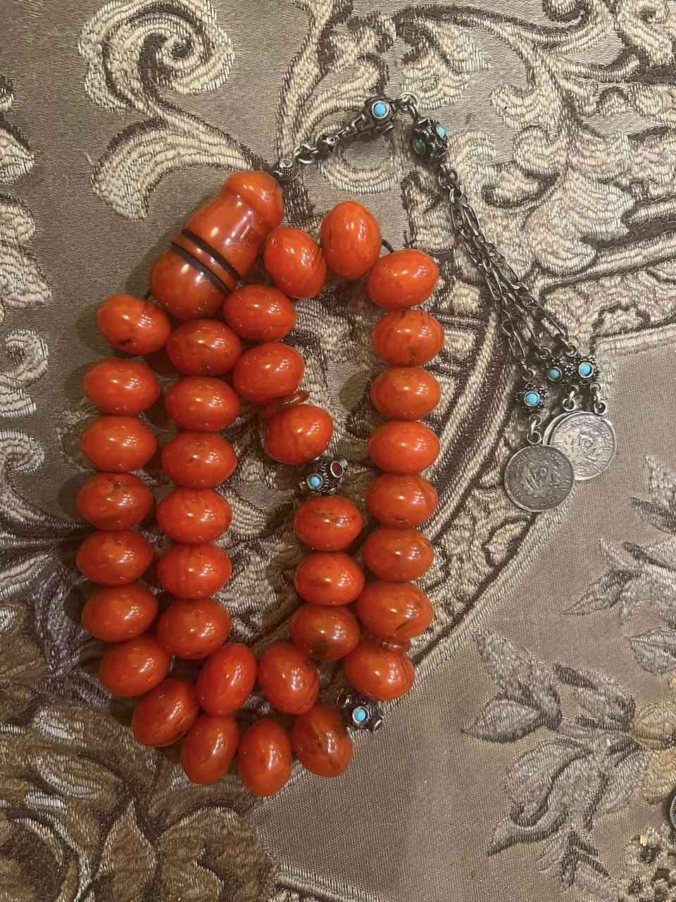 السلام عليكم للبيع 8قطع سندلس موشمه اصلي قطعه هل 10 رقم ***********
