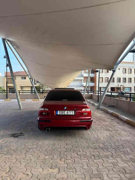 مەنەفیست ابراهیم خلیل اسلی بە شەرت مۆدیل 2001 مکینە 525 فول مواسەفات سلایتە گوشین خزن و کارەبای و هیتەر وە زۆر مواسەفاتی تر  هەموو گیانی بەشەرتە دحامی بۆ دحامی بەشەرت *********** شقلاوة
