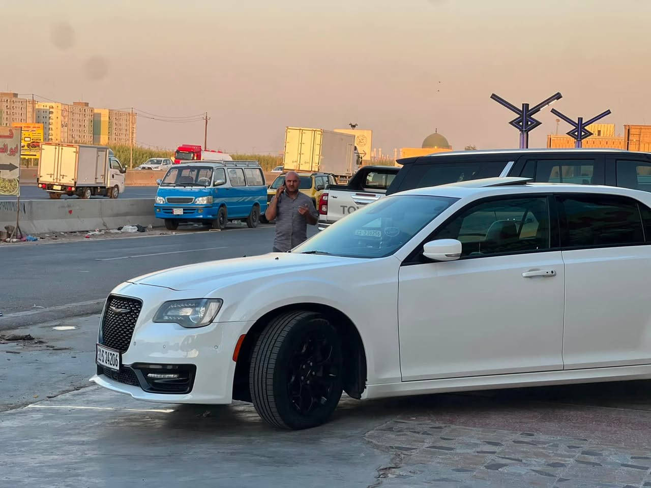 كرايسلر s300 موديل ٢٠٢٣ خليجي وكالة هارلم
ماشية ٧٣ الف
رقم بغداد
صارت بيهة  ضربة بسيطة موجودة بالصور قبل التصليح
جاملغ السايق مبدل اصلي مال شركة نفس لون وصبغ شبر بالباب والباقي مكفول السيارة كلش نظيفة  ومابيهة برغي نقص
السعر ٣١٠$ قفل 
العنوان بسماية 

***********
