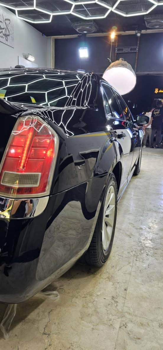 السلام عليكم 
اوباما موديل 13 دخوليه كلين بدون حادث وصبغ سياره مكفوله من صبغ وضربه فئه300 تبريد ثلج حداديه حلوه كير ومحرك نضاف رقم دولي 
مكان بابل حله سعر 188 وبيه مجال 
***********
