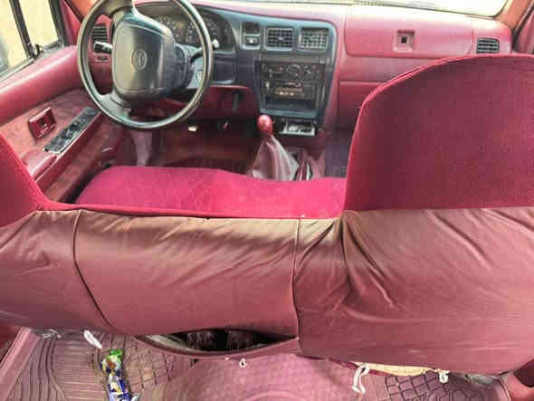 بيكم هايلوكس 2000  سنويا جديده رقم انكليزي سيار بيها صبغ اقل الحزام انطيك حزام عنوان السياره موصل حي صداك رقم بصره سياره بسمي عنواني حي صدام السعر 85 بيها مجال ***********
