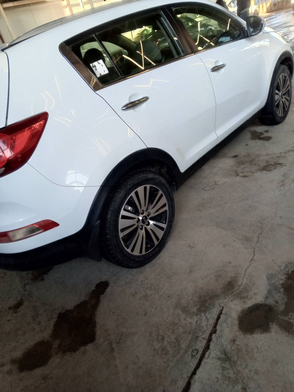 سلام عليكم سبورتج البيع موديل 15 سياره بيها قطعتين تبديل جاملك وبنيد بلادي رقم بغداد دولي  سعر تصل ***********
