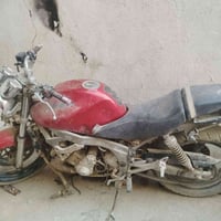 بطحه زيل للبيع كفرات موجودات سعرها 100  لاتصال 07724474916