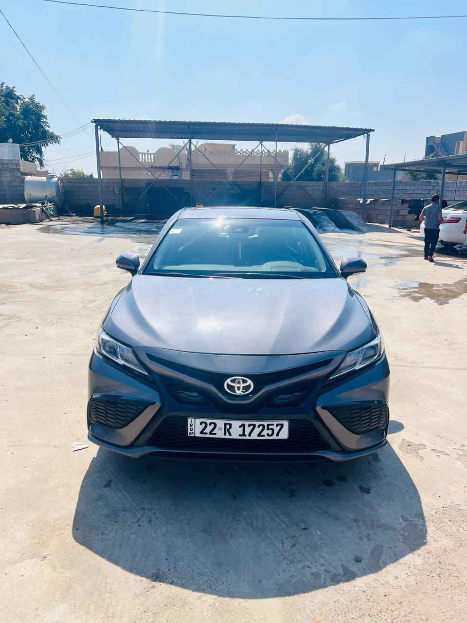 السلام عليكم
تويتا كامري2023 للبيع 
رقم اربيل باسمي
مواصفات. SE
سياره ماشيه 40mi
كير شرط 
محرك شرط 
طخم تايرات جدد
صدر جديد 
تبريد تدفئه شرط
بلنسبه للضرر السياره موجود رقم شاصي
4T1G11AKgPU120427
شرط بدون دواخل 
سياره ميعوزه برقي 
السعررر 155وبيها مجال 
مكان الشرقاط الساحل الايسر عوجيله 
الستفسار ع خط ***********📞📞
