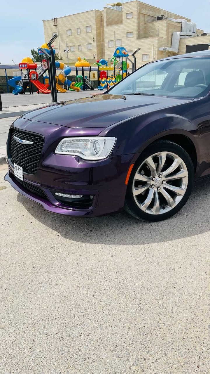 Chrysler 300c 2020 
كرايسلر 300 سي (اوباما) بيع فقط بدون مراوس
لون مميز بنفسجي 
مواصفات السياره معروفه ميحتاج اذكرهن

السياره ماشيه 22 الف يعني بالنسبه لموديلها زيرو تعتبر 
السياره جديده بمعنى الكلمة والصور حييل ضالمتها 

رقم بغداد بأسمي تحويل مباشر 
حادث السياره دعاميه اماميه فقط 
باقي السياره كفاله من صبغ وتعديل وبارد 
السعر 295 وبيها مجال بسيط حك الجيه 

تفاصيل اكثر /***********
