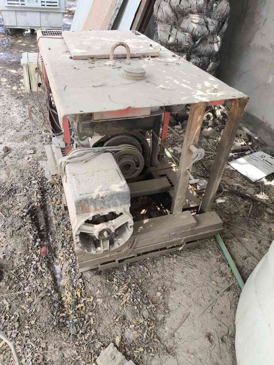 مولدة كابوتا للبيع 3 بستم حجم رأس التوليد 10 كيفي بحالة جيدة السعر مليون ونص وبيها مجال للشراي المكان كربلاء مجاور فندق البارون للاستفسار ***********
