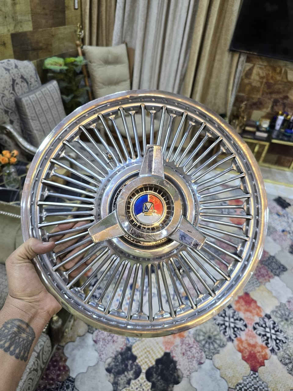 كبات كالكسي للبيع. لا فتح ولا عوج.
‏عنوان بغداد شارع فلسطين 
￼￼ السعر 475 
***********
