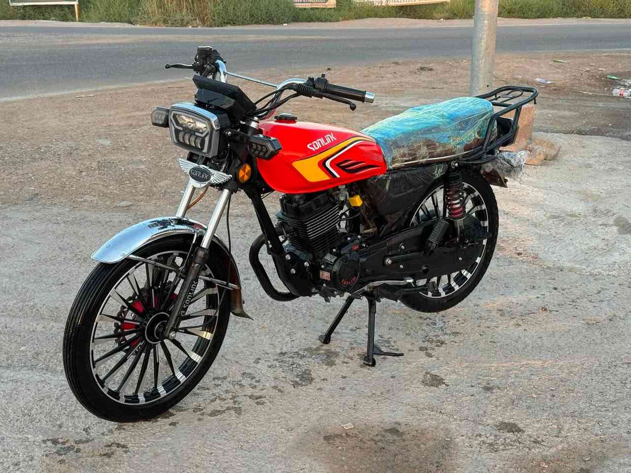 سلام عليكم دراجة سيڤان 2025 cpf ضاغطة و زنجيل
سلام عليكم       مراوس. او.  بيع
دراجة سيڤان موديل 2025 مكينة ضاغذة و زنجيل 
كاملة ما بيهة اي نقص بعدهة على وضع الشركة 
ماشية الف و تسعمية 1.9
كلهة شغالة اشاير شاشة كهربائياتهة
مكانهة ديالى بعگوبة تقاطع القدس  
للتواصل 
/ *********** /
ســامــي الـشـمـري
