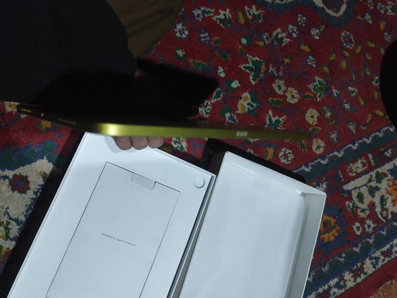 اايباد 11 معالج.A16 .ذاكره 128 ايباد استعمال شخصي مستعمل اقل شهر نضافه 100.. بطاريه 99 الايياد شخطه ما بي  سعر 475 بي مجال بصيط. مكاني بغداد   الرقم ...***********
