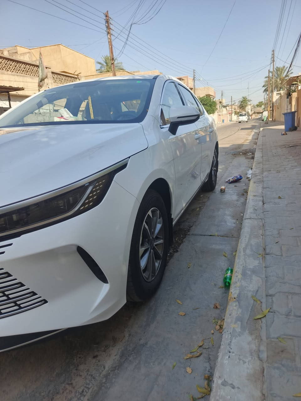 للبيع السيارة ام الفتحة باسمي رقم بغداد رقم مميز تحويل ثاني يوم السيارة على حالة الوكالة كفالة عامة من كل شي ماشية 5000السعر 22 مليون وبي مجال بسيط التواصل على رقم الهاتف غير متواجد في الفيس ***********
