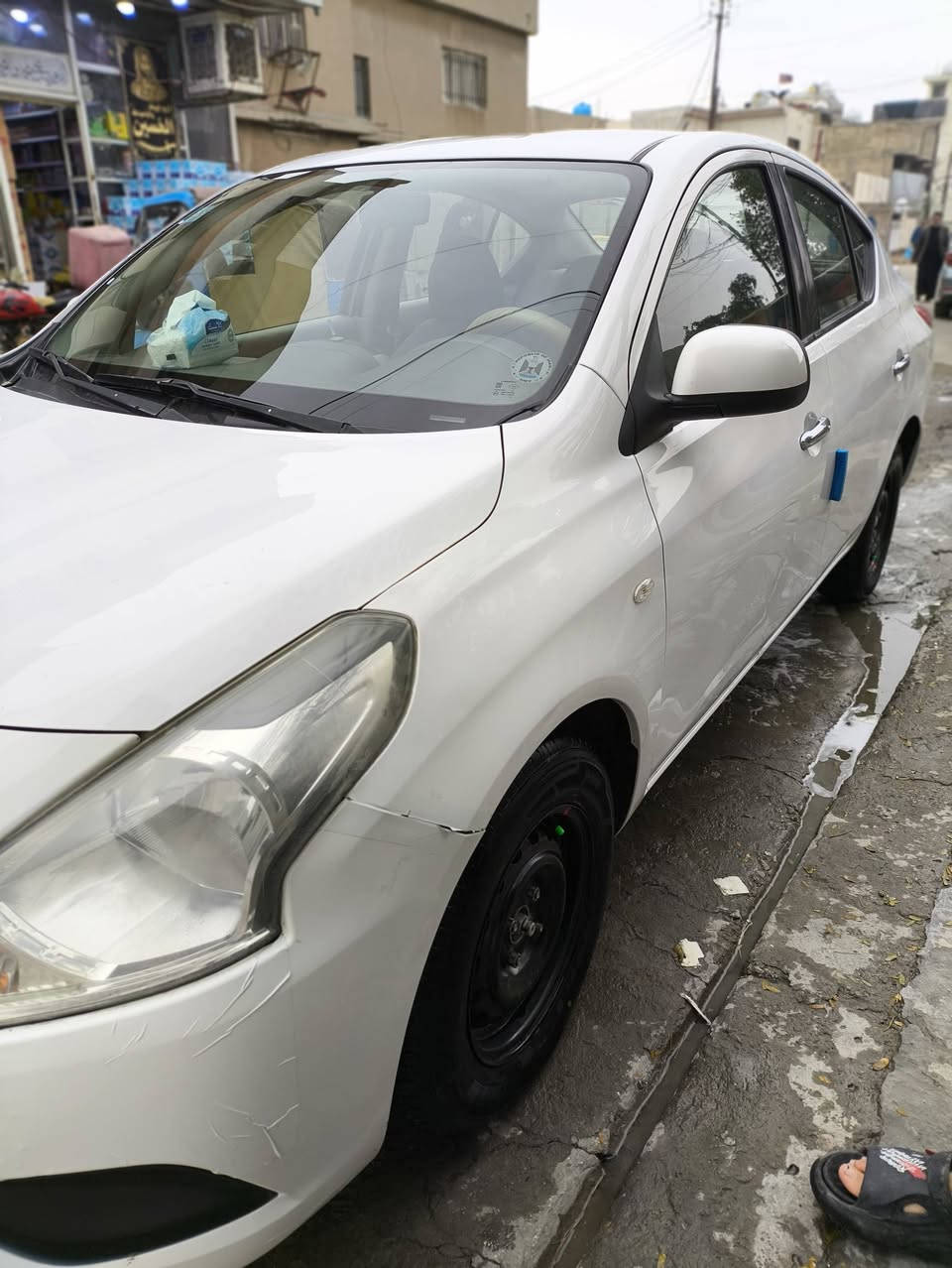 سلام عليكم نيسان سني هندي بليته زركه للبيع موديل 2018ماشيه 97 صبغ بس جملغ وبارد الباب الخلفي السعر 110 وبيه مجال العنوان بغداد الجديدة هاتف‏‪0771 645 5678‬‏
