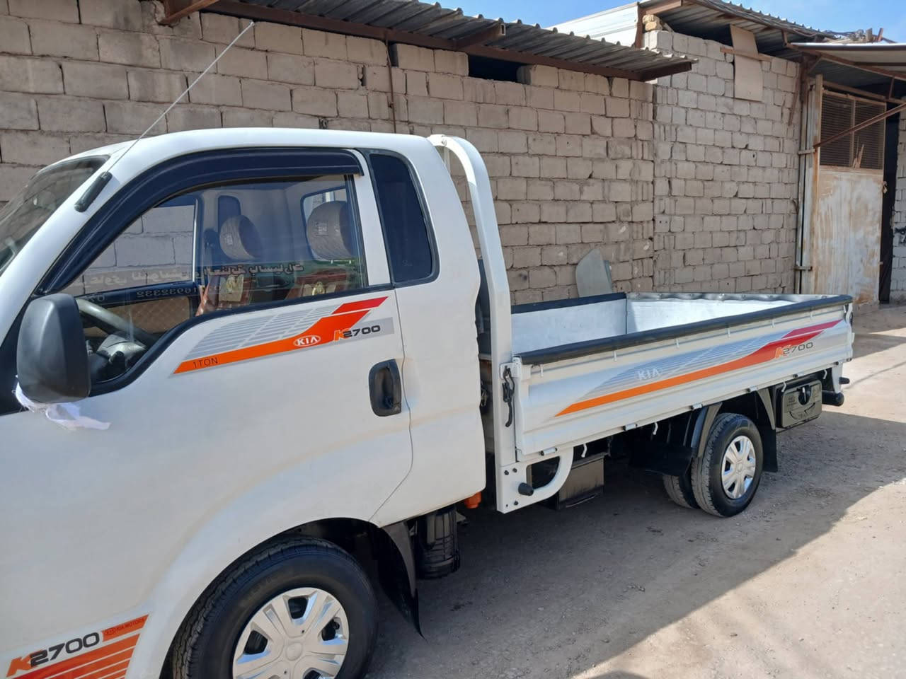 السلام عليكم كيا بنجو 2018 السياره جاهزه من كل شيء ماكينه حداديه تخم تاير السيارهل السياره مبدل بيها بنيد وباب فقط والباقي كفاله عامه رقم بابل وباسم راعيها اللي يبيعها السعر 105 وبيها مجال وهذا رقم صاحب السياره
*********** مكان السياره بابل قضاء القاسم
